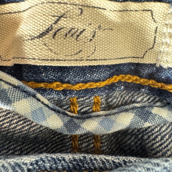 Levi's Women's Denim Cuffed Shorts Size 12 - Picture 4 of 6